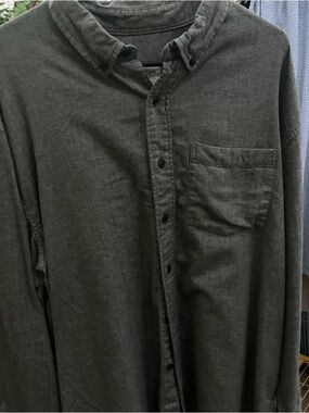 Long sleeve dress shirt